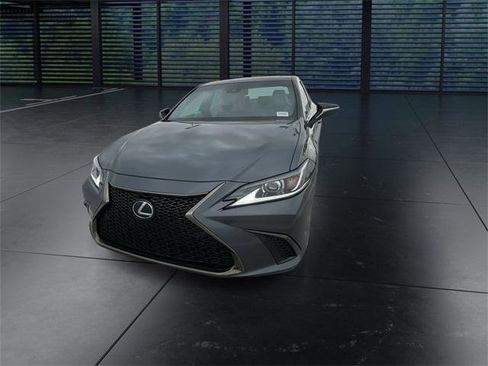 Certified 2023 Lexus ES 350 F Sport image 4