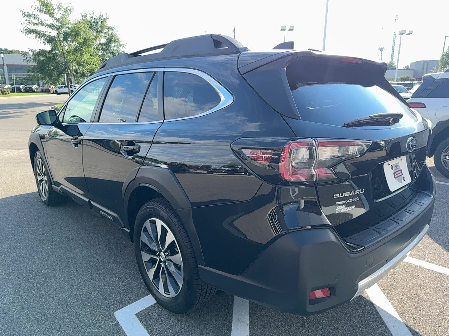 Certified 2024 Subaru Outback Limited AWD/4WD image 5