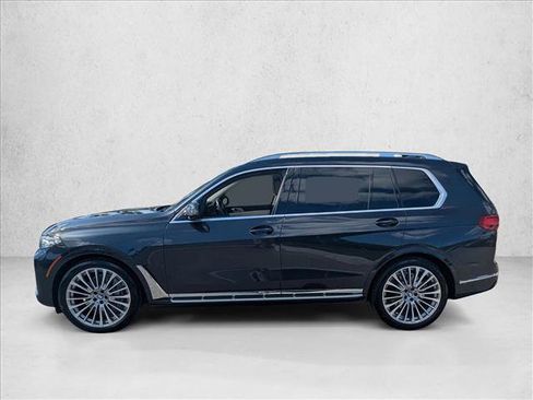 Used 2022 BMW X7 xDrive40i w/ Executive Package image 9