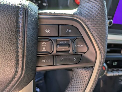 Used 2024 Toyota Tacoma TRD Off-Road w/ TRD Off Road Upgrade Package AWD/4WD image 18