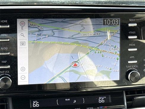 Used 2022 Toyota Sienna XSE image 20