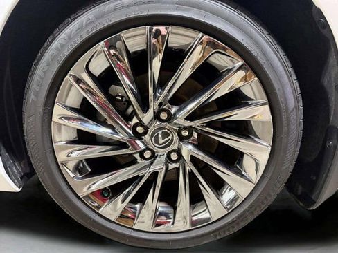 Used 2024 Lexus ES 350 Ultra Luxury image 32