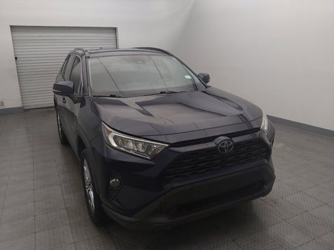 Used 2019 Toyota RAV4 XLE Premium image 14
