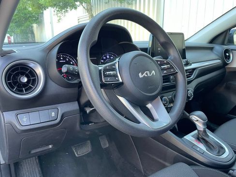 Used 2024 Kia Forte LXS FWD image 9