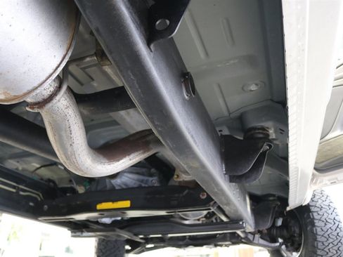 Used 2005 Chevrolet Silverado 2500 LS w/ Heavy-Duty Power Package image 25