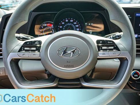 Used 2022 Hyundai Elantra SEL FWD image 22
