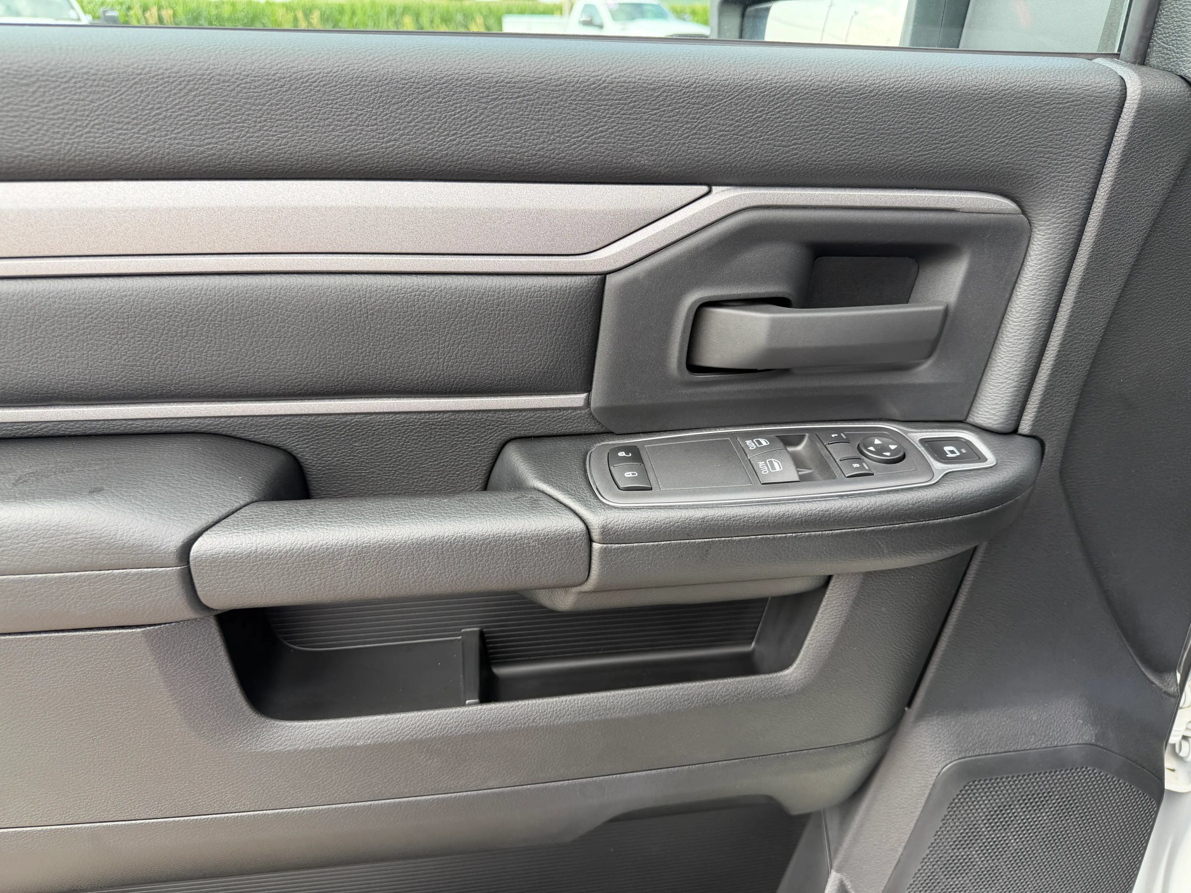 Used 2024 RAM 3500 Tradesman AWD/4WD image 16
