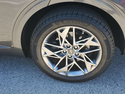 Used 2022 Genesis GV70 2.5T w/ Advanced Package image 12