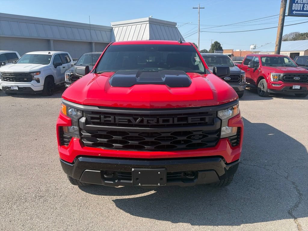 Used 2024 Chevrolet Silverado 1500 Custom Trail Boss w/ Turbomax Blackout Package AWD/4WD image 9