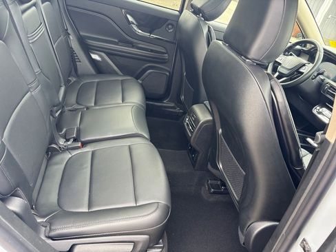 Used 2025 Lincoln Corsair Reserve w/ Equipment Group 202A AWD/4WD image 33