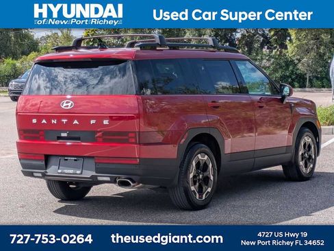 Used 2025 Hyundai Santa Fe SEL FWD image 5