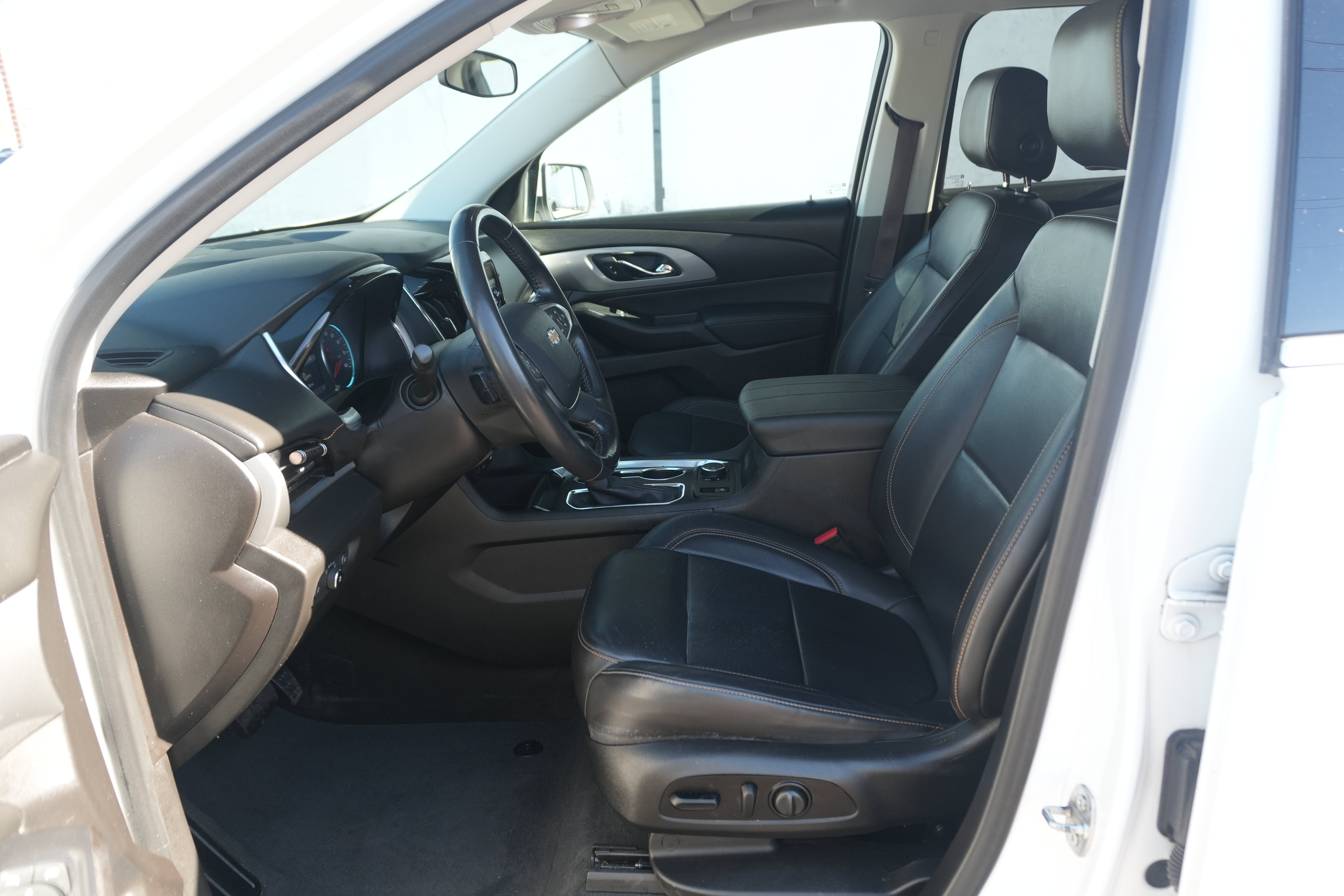 Used 2021 Chevrolet Traverse LT AWD/4WD image 20