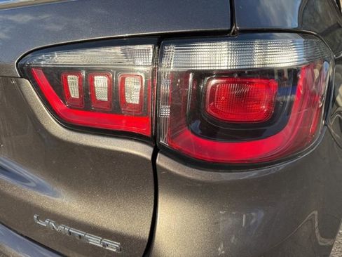 Used 2022 Jeep Compass Limited image 29