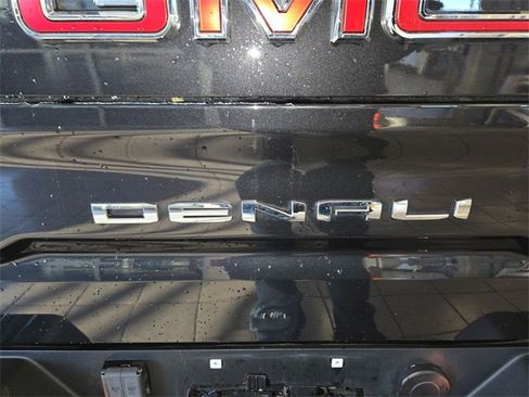 Used 2020 GMC Sierra 1500 Denali w/ Denali Ultimate Package image 11