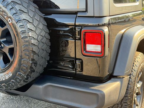 Used 2021 Jeep Wrangler Unlimited Sport AWD/4WD image 90