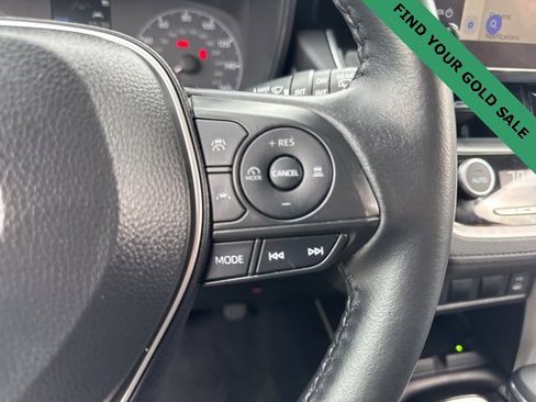 Used 2025 Toyota Corolla Cross LE image 17