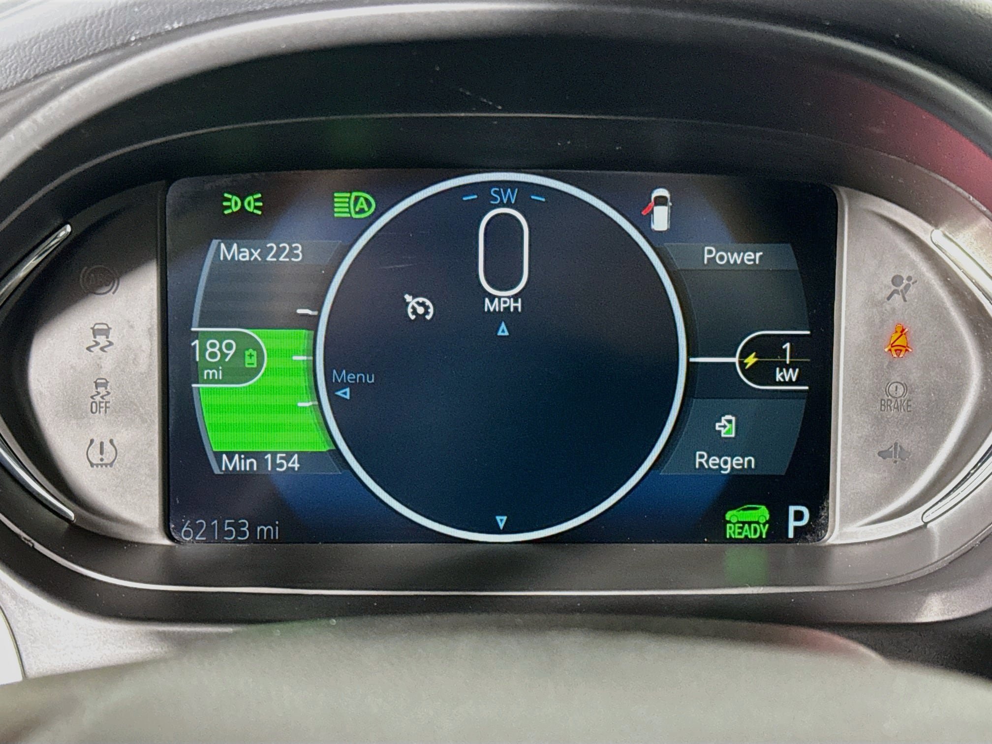 Used 2021 Chevrolet Bolt Premier w/ Infotainment Package FWD image 38