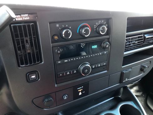 Used 2024 Chevrolet Express 2500 w/ Driver Convenience Package RWD image 27