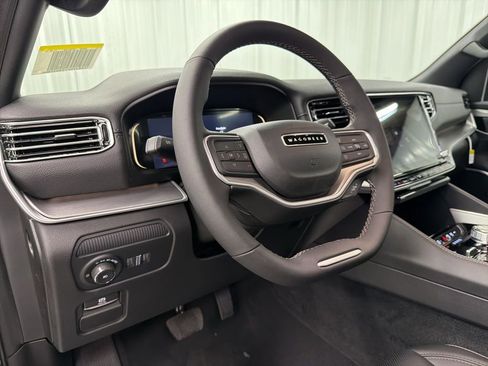 New 2025 Jeep Wagoneer 4WD image 16