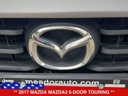 Used 2017 MAZDA MAZDA3 Touring FWD image 11