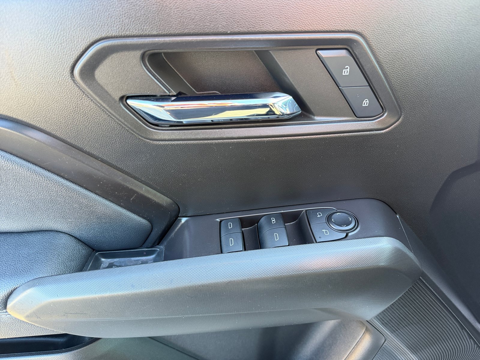 Used 2024 GMC Canyon Elevation w/ Convenience Package AWD/4WD image 13