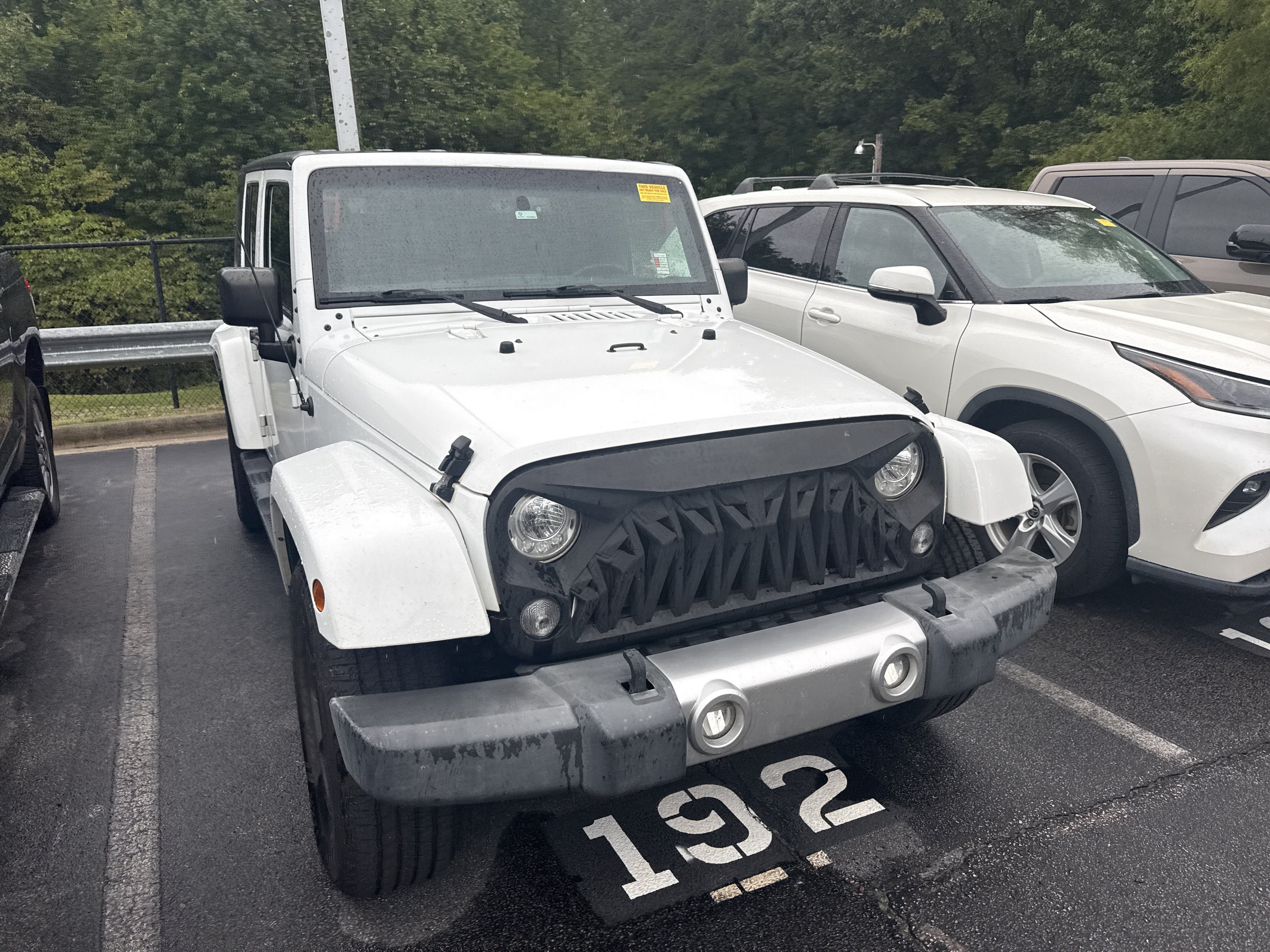 Used 2018 Jeep Wrangler Unlimited Sahara w/ Max Tow Package AWD/4WD image 3