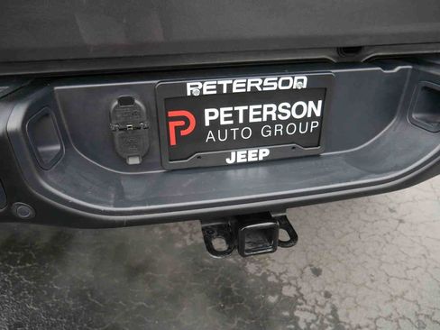 Used 2024 Jeep Gladiator Rubicon image 9