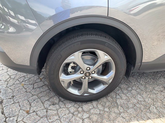 Certified 2025 Ford Escape ST-Line AWD/4WD image 37