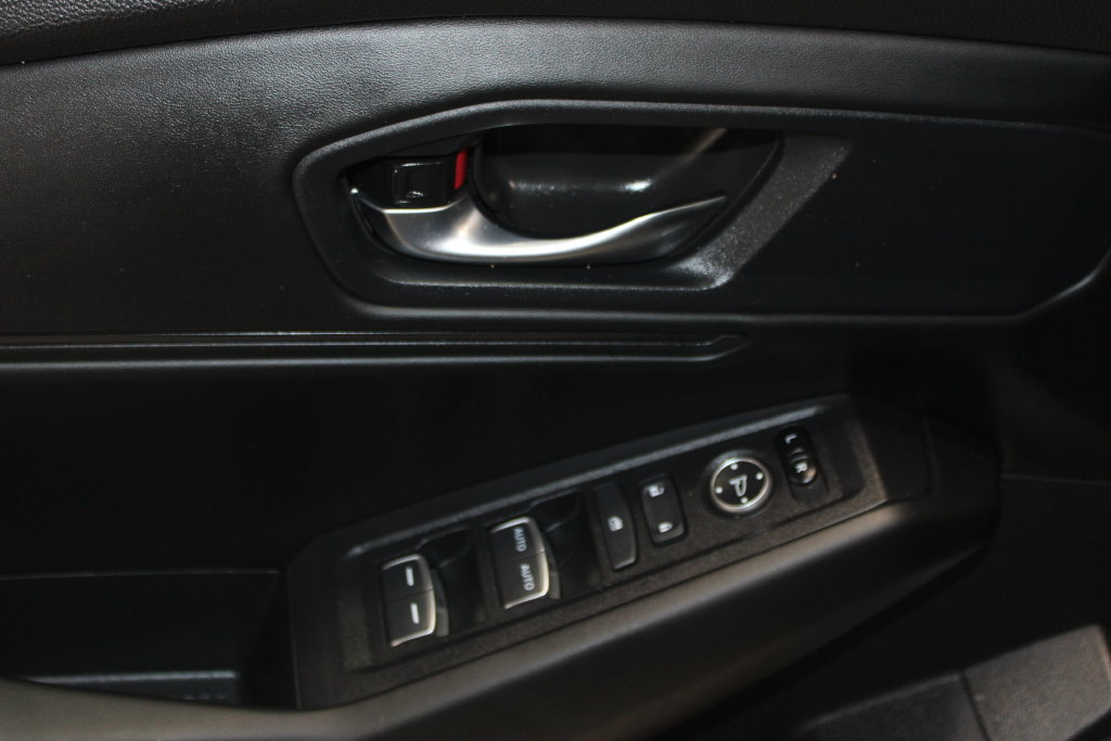 Used 2024 Honda Accord EX image 6