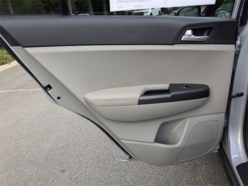 Used 2020 Kia Sportage LX w/ LX Popular Package image 29