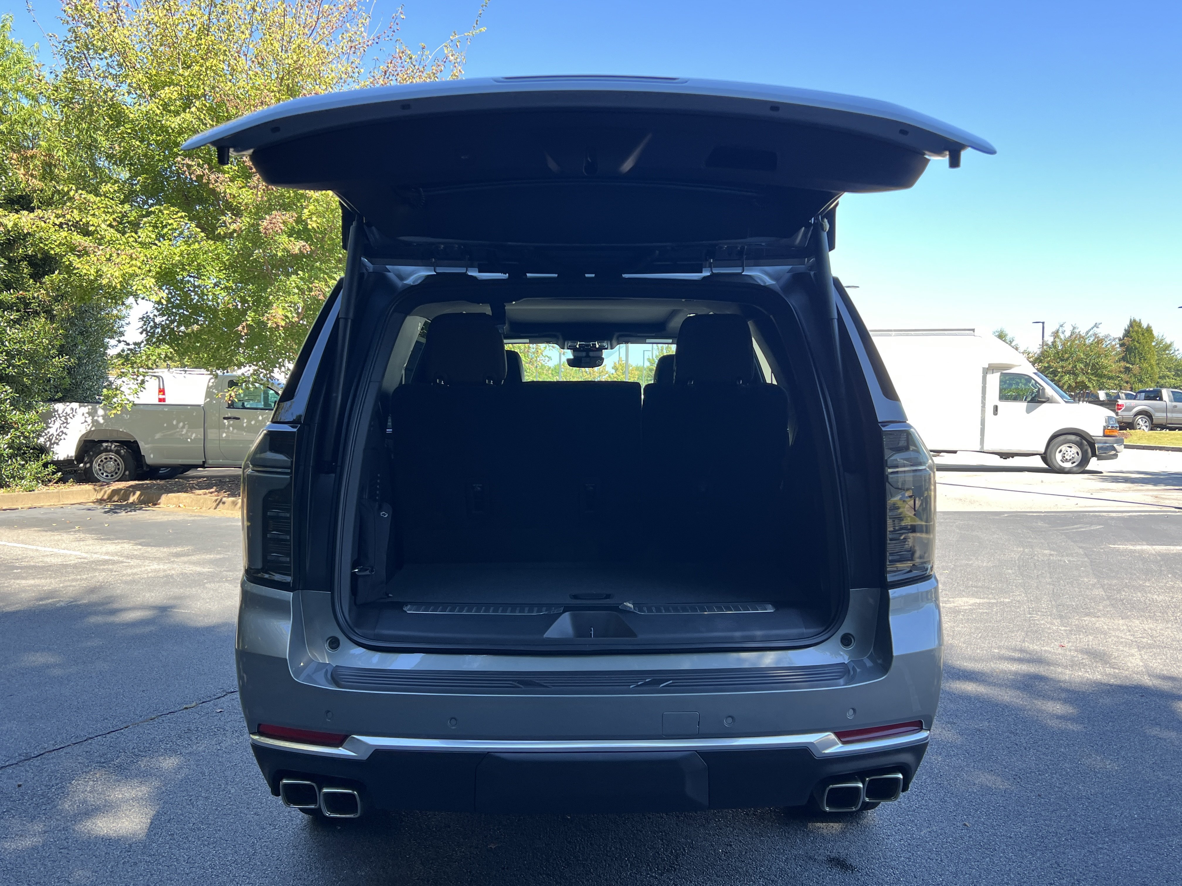 New 2026 Chevrolet Tahoe High Country w/ Sun And Tow Package AWD/4WD image 11