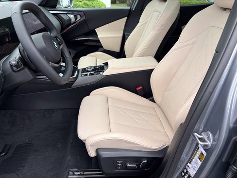 New 2026 BMW X3 xDrive30i w/ Premium Package AWD/4WD image 13