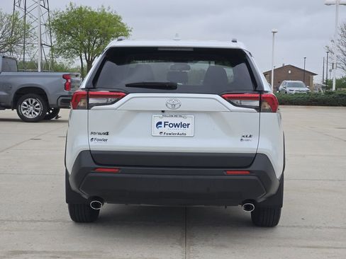 Used 2025 Toyota RAV4 XLE Premium image 6