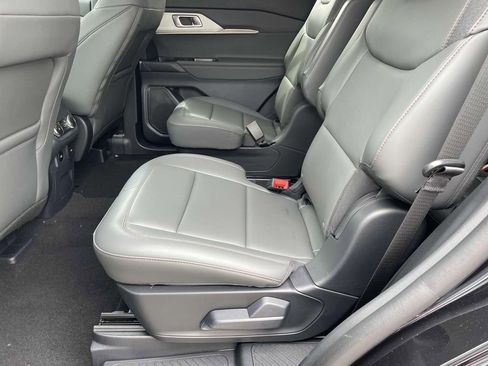 New 2025 Ford Explorer Active w/ Active Comfort Package image 23