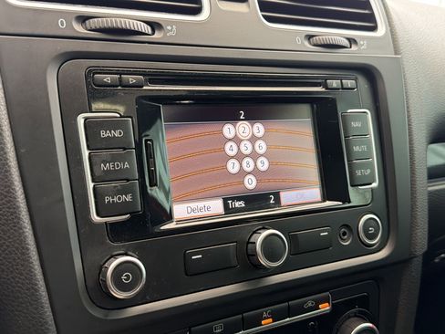 Used 2011 Volkswagen GTI Autobahn image 23