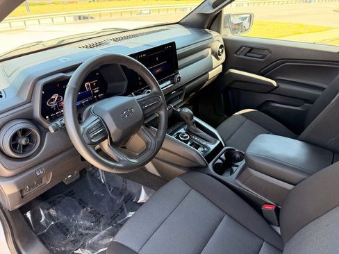 Used 2025 Chevrolet Colorado Trail Boss AWD/4WD image 24