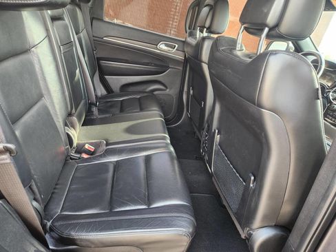 Used 2021 Jeep Grand Cherokee Limited image 15