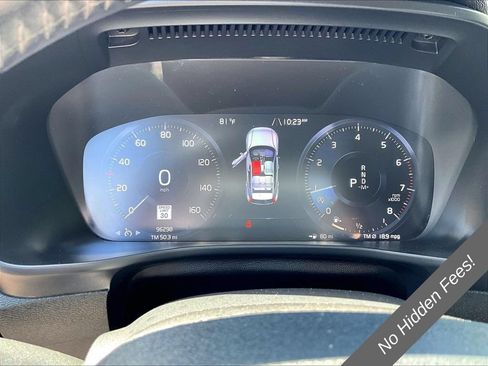 Used 2021 Volvo XC40 T4 Momentum FWD image 17