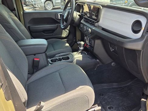 Certified 2026 Jeep Wrangler Sport AWD/4WD image 10