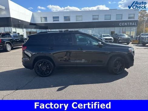 Certified 2024 GMC Terrain SLE w/ Driver Convenience Package image 8