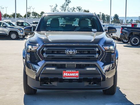 New 2026 Toyota Tacoma SR5 image 2