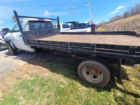 Used 2014 RAM 5500 Tradesman w/ Chrome Appearance Group image 6