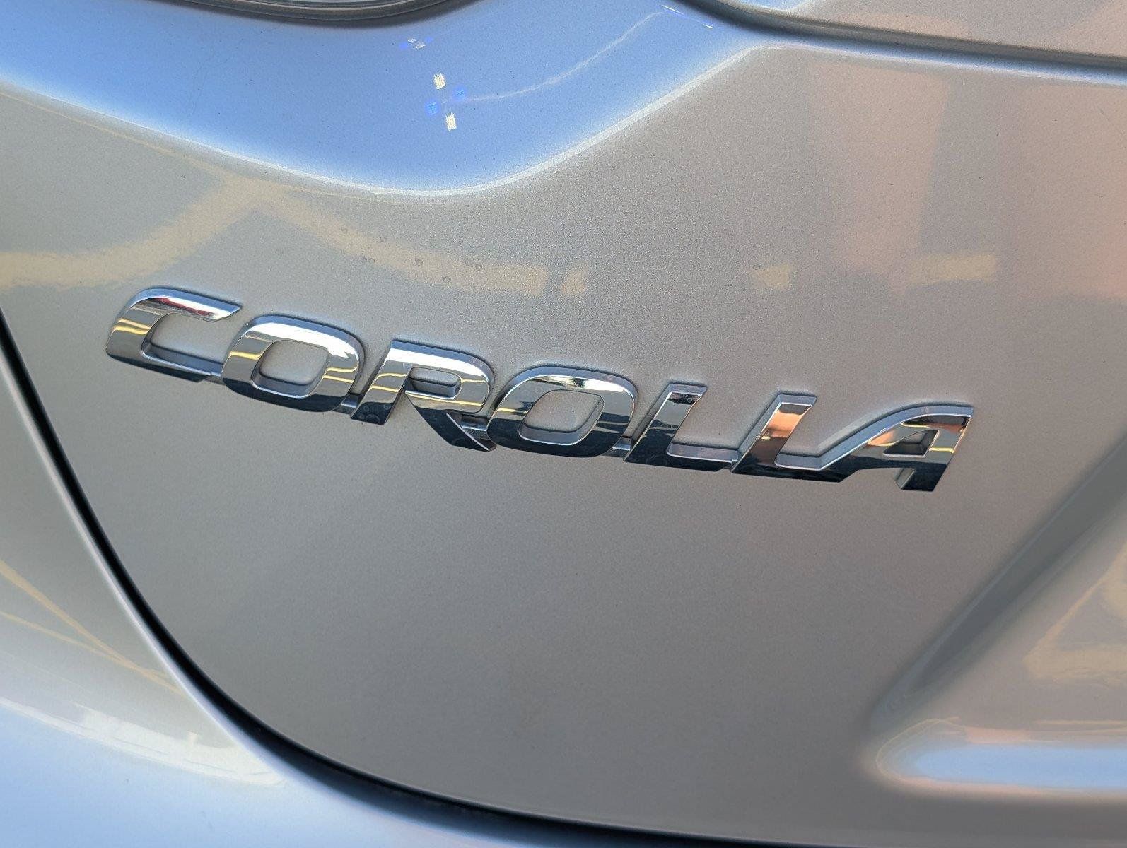 Used 2025 Toyota Corolla LE FWD image 6