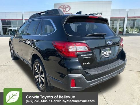 Used 2018 Subaru Outback 2.5i Limited AWD/4WD image 3