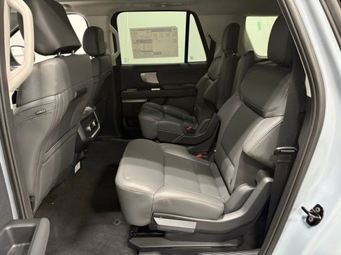 New 2025 Ford Expedition Max Active image 32