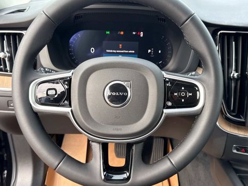 New 2026 Volvo XC60 B5 Plus w/ Climate Package image 25