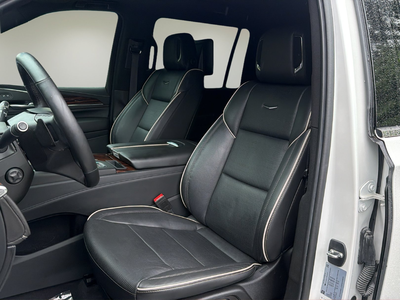Used 2021 Cadillac Escalade ESV Premium Luxury AWD/4WD image 11