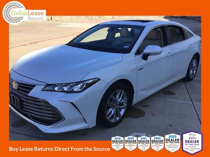 Used 2021 Toyota Avalon XLE w/ Moonroof Package