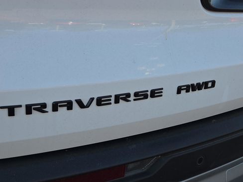 Used 2024 Chevrolet Traverse Z71 w/ Enhanced Driving Package image 10