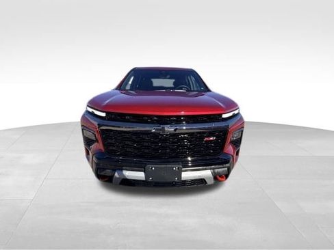 Certified 2025 Chevrolet Traverse Z71 w/ Enhanced Driving Package image 3